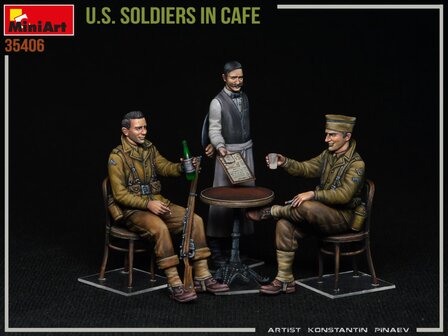MiniArt 35406 - U.S. Soldiers In Cafe - 1:35