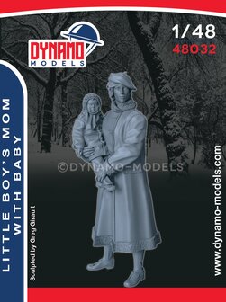 Dynamo Models  48032 - Little Boy&#039;s Mom With Baby - 1:48