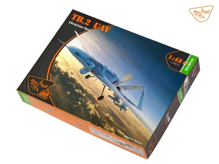 Clear Prop Models CP4810 - TB.2 UAV Ukrainian Navy (Starter kit) - 1:48