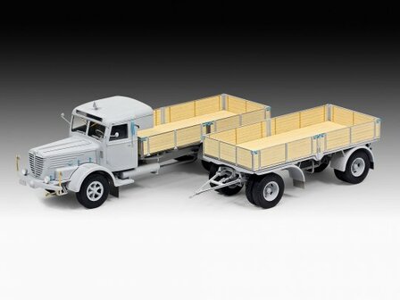 Revell 07580 - B&uuml;ssing 8000 S 13 with Trailer - Platinum Edition - 1:24