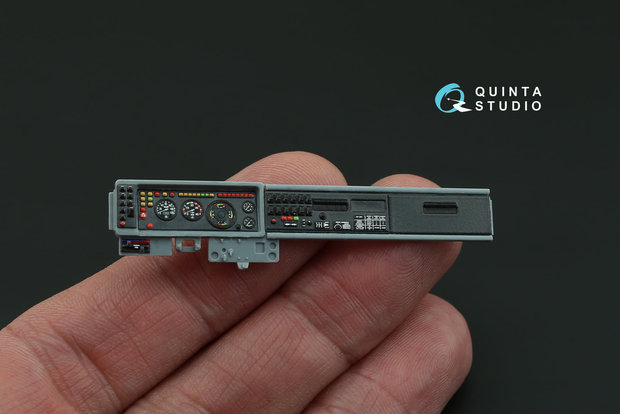 Quinta Studio QD35003 - Kamaz 5350 Mustang  3D-Printed & coloured Interior on decal paper - 1:35