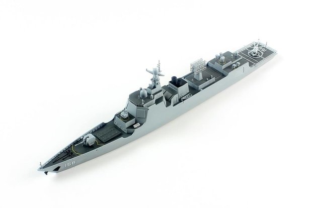 DreamModel DM70017 - Chinese Navy Destroyer Type 052DL - 1:700