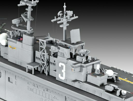 Revell 05178 - US Navy Assault Carrier WASP CLASS - 1:700 