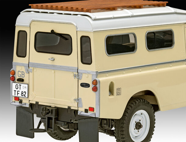 Revell 07056 - Land Rover Series III LWB - 1:24