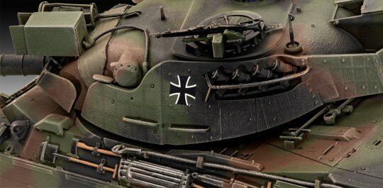 Revell 05656 - Leopard 1 A1A1-A1A4 - Gedenkset - 1:35