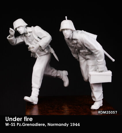 RDM35057 - W-SS Grenadiers, Normandy 1944 (Under fire) - [RADO Miniatures]